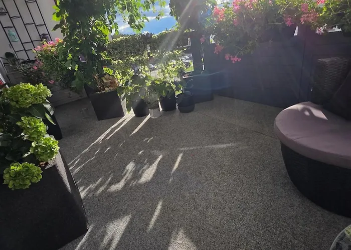 Apartment, Everything Close